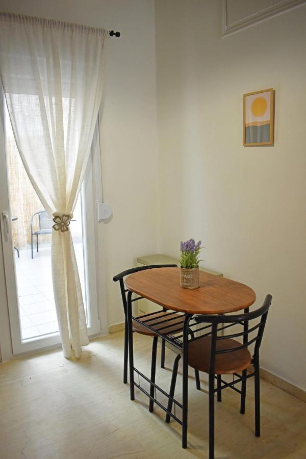 Olive - Happyhostgr - Downtown Apartment Wolos Zewnętrze zdjęcie